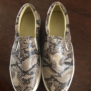 Snake shoes
